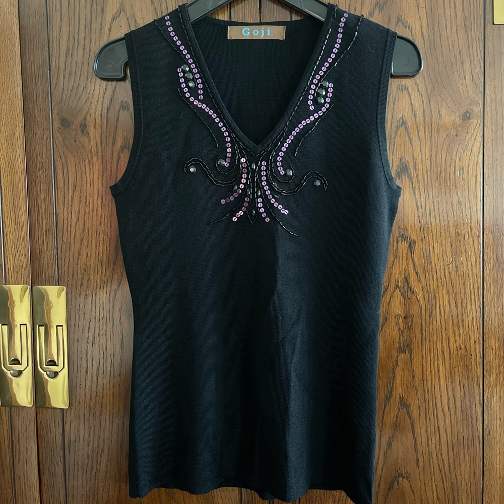 BLACK TOP